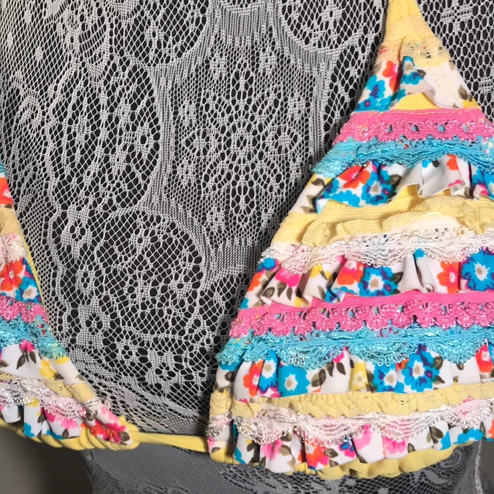 Multi-Colored Yellow Ruffled Bikini Top - Picture 2 of 7